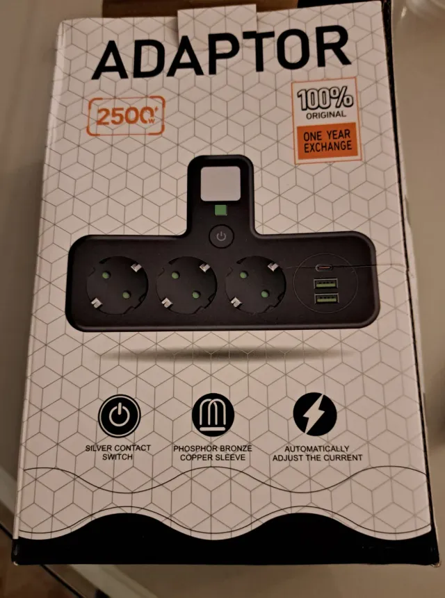 Regleta blanca  de 4 enchufes con interruptor