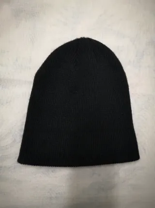 Gorro negro tejido
