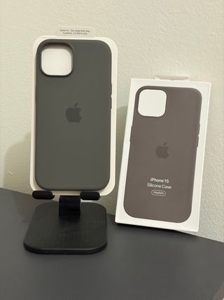 Cover iPhone 15 Silicone MagSafe Apple