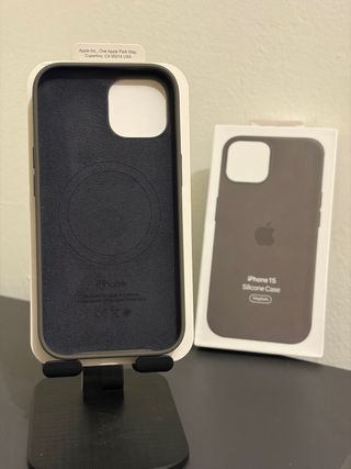 Cover iPhone 15 Silicone MagSafe Apple