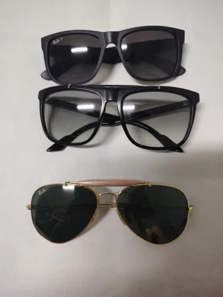 Occhiali da sole Ray-Ban neri e oro