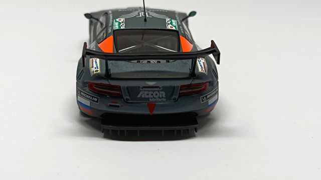 Aston Martin DBR9 2006 Le Mans Garcia IXO 1:43