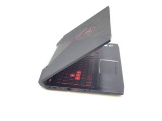 pc portatil hp omen by hp laptop 15-ce0xx