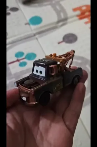 Coche de metal Disney Pixar "mate"--7cnt