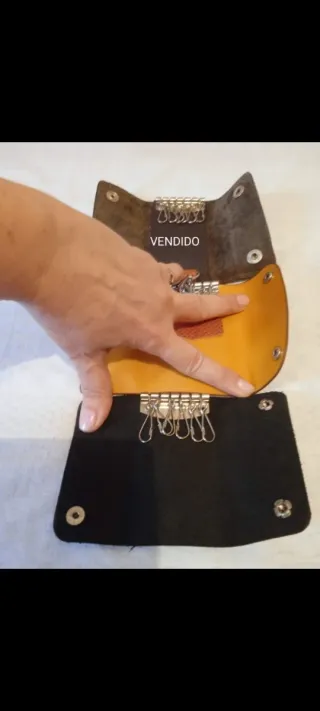 MONEDEROS, LLAVEROS, BILLETERA....CON SORPRESA