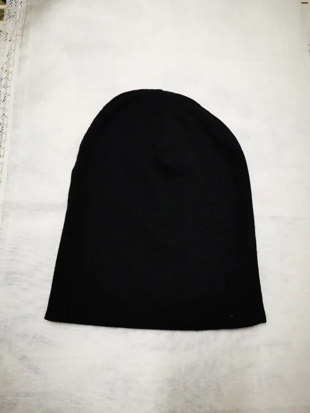 Gorro de punto negro