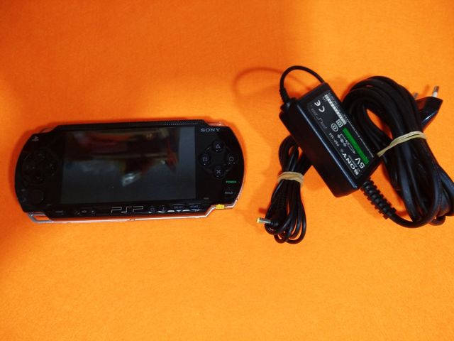 Sony PSP 1004 Fat (ripara o ricambi)