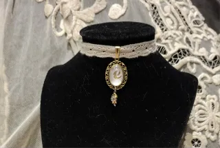 Collar Camafeo Inicial Dorado Blanco