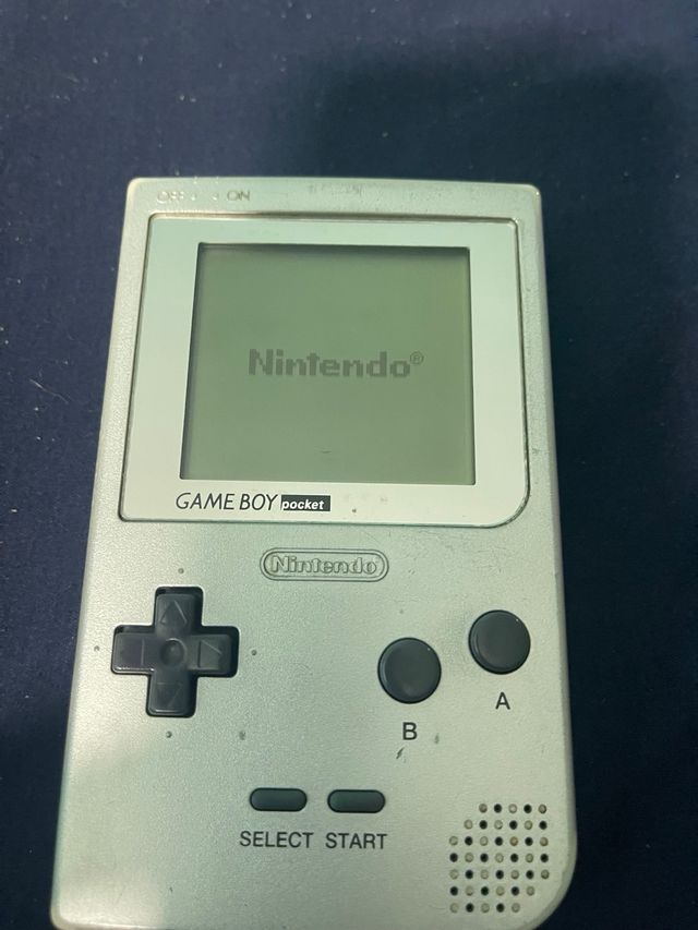 Nintendo Game Boy Pocket Argento