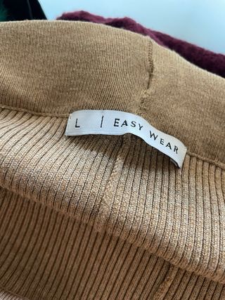 Pantalón camel punto canalé