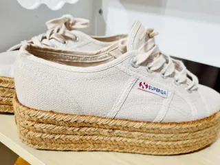 Scarpe Superga con piattaforma beige in esparto