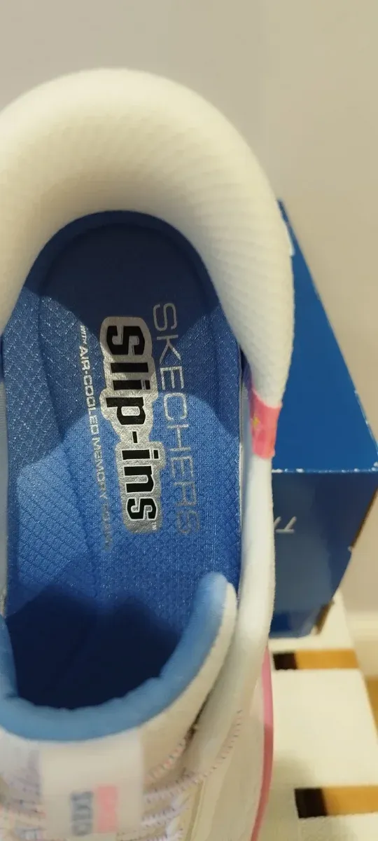 Zapatillas Skechers Blancas y Rosas Nuevas