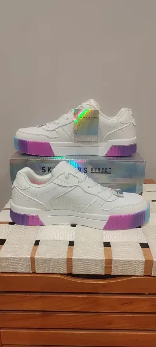 Nuove scarpe da ginnastica Skechers Street bianche