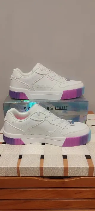 Nuove scarpe da ginnastica Skechers Street bianche