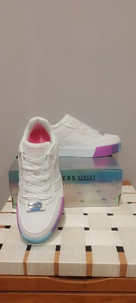 Zapatillas Skechers Street blancas nuevas