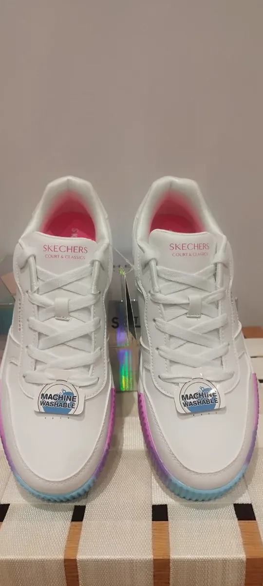 Zapatillas Skechers Street blancas nuevas