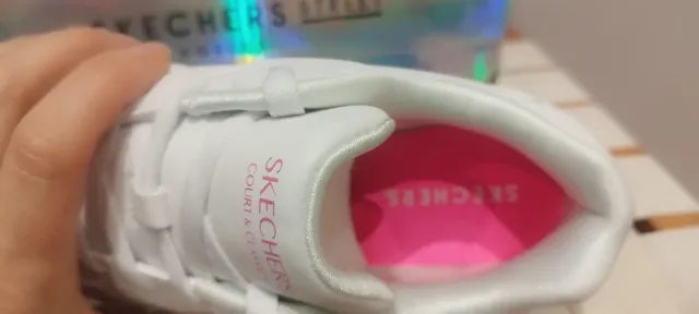 Zapatillas Skechers Street blancas nuevas