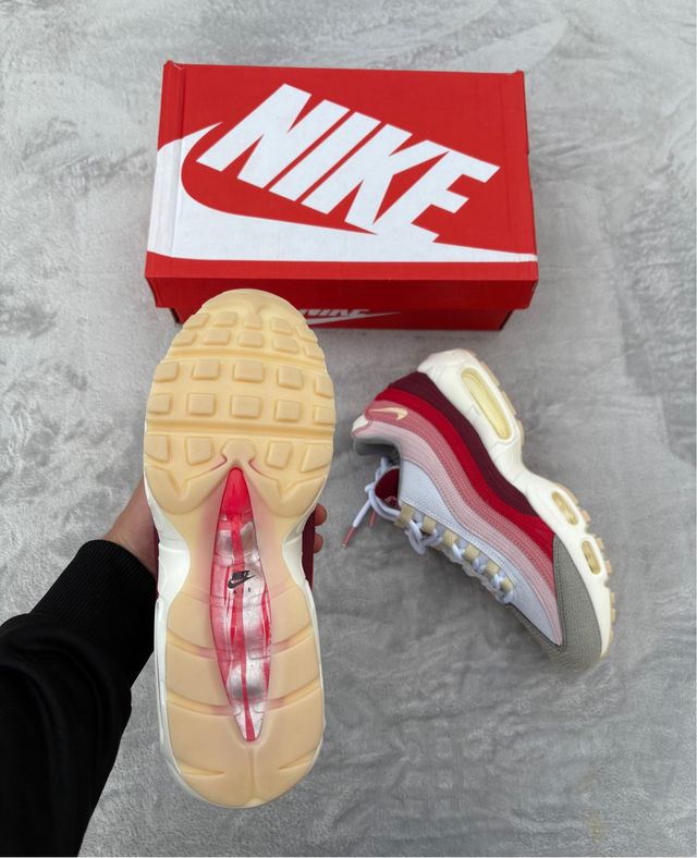 Nike Air Max 95 San Valentín