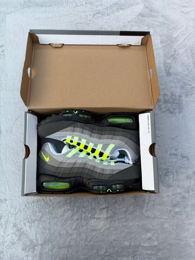 Nike Air Max 95 “Neon”