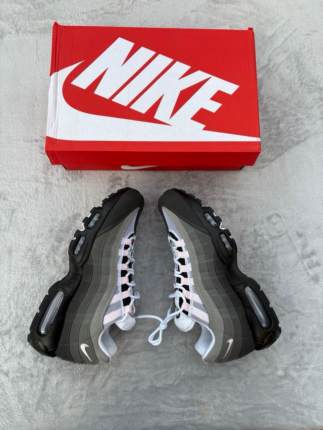 Nike Air Max 95 pink foam