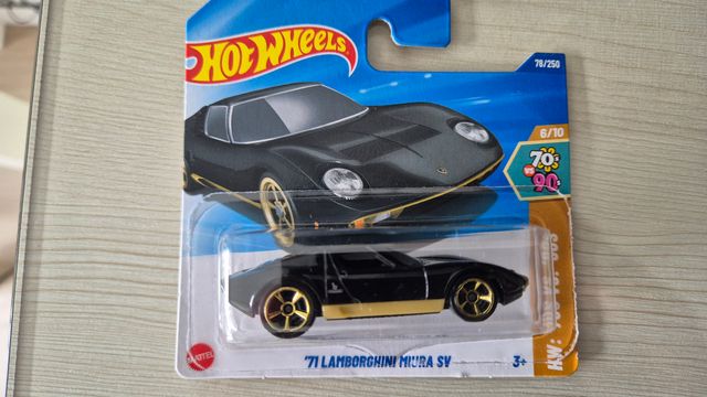 Hot Wheels '71 Lamborghini Miura SV