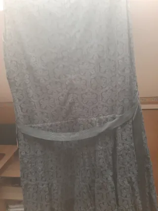 Vestido Desigual azul de encaje y adornos talla 4o