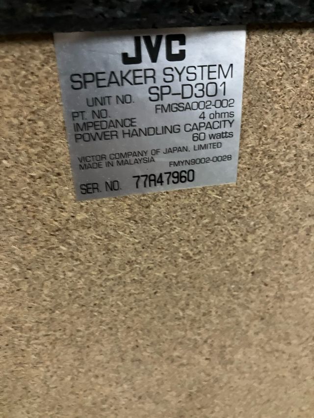 Altoparlanti JVC in legno neri