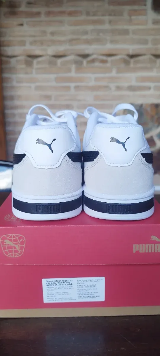 Zapatillas Puma Blancas y Negras Nuevas