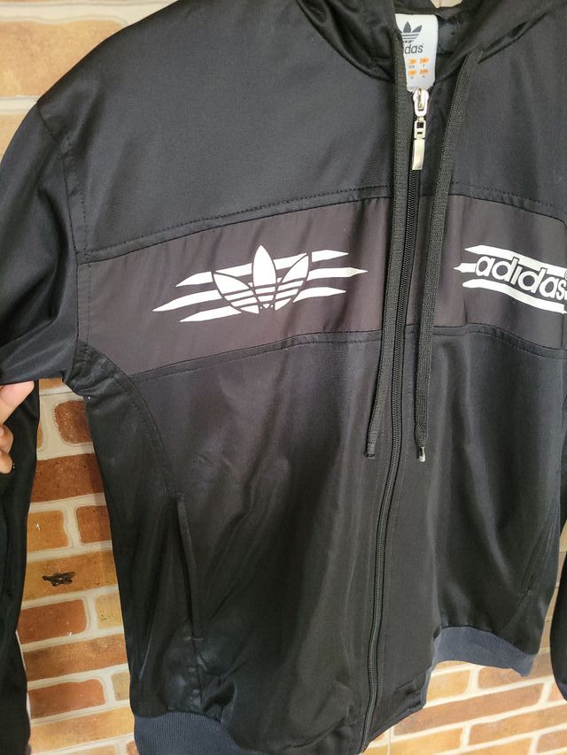 Sudadera Adidas con capucha negra Talla S