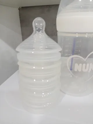 Set 2 Biberon NUK + 7 tettarelle
