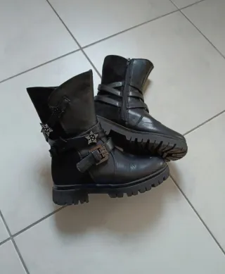 Stivaletti neri bambina n. 33