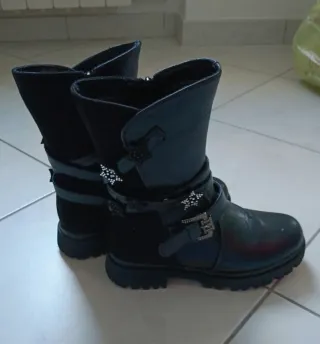 Stivaletti neri bambina n. 33