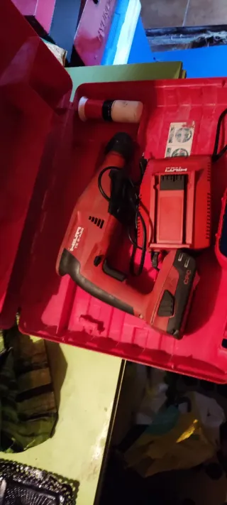 Taladro Hilti TE -A22 + Cargador nu funciona