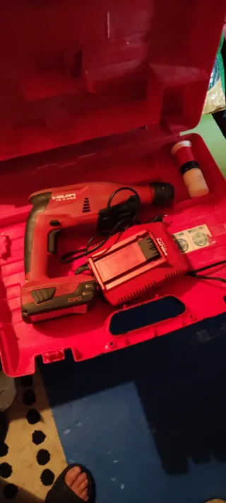 Taladro Hilti TE -A22 + Cargador nu funciona