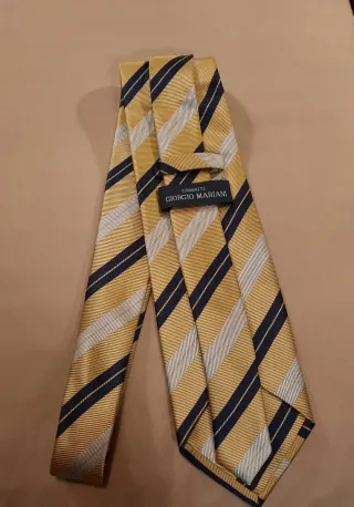 Corbata Giorgio Mariani Italiana Rayas Doradas