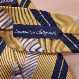 Corbata Giorgio Mariani Italiana Rayas Doradas