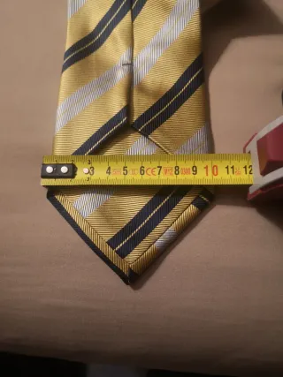 Corbata Giorgio Mariani Italiana Rayas Doradas