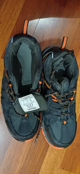 Scarpe di sicurezza da lavoro nere e arancioni