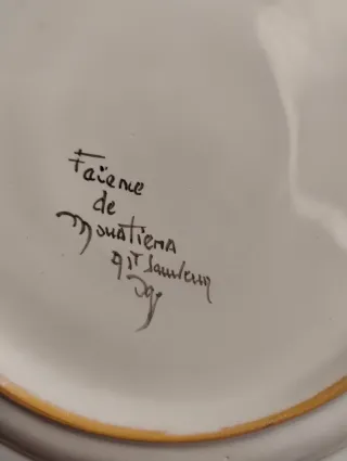 Piatto in ceramica francese decorato