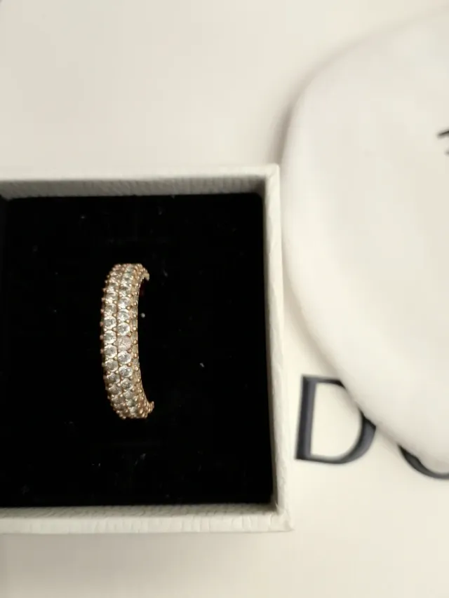 Anello Pandora oro rosa pavé