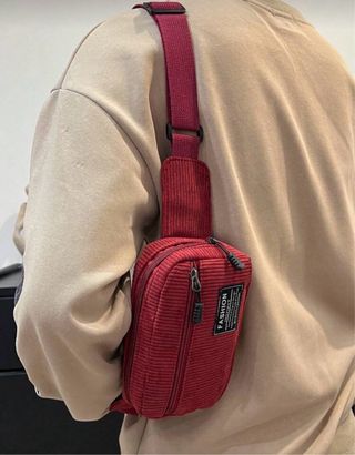 Bolso de hombro de pana rojo
