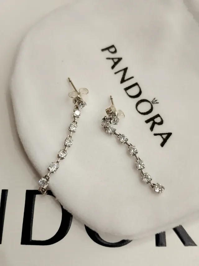 Orecchini Pandora Pavé Pendenti Lunghi Argento