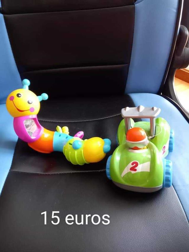 Excavadora y camión de juguete naranja