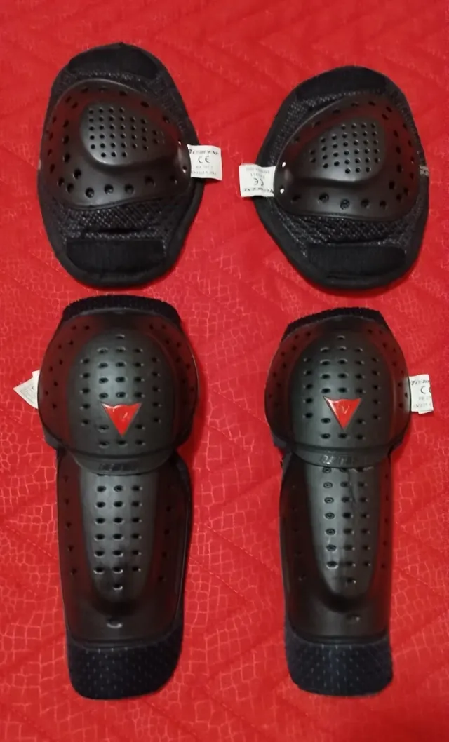 Set protezioni ginocchia e gomiti Dainese