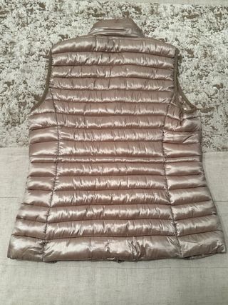 Chaleco acolchado beige