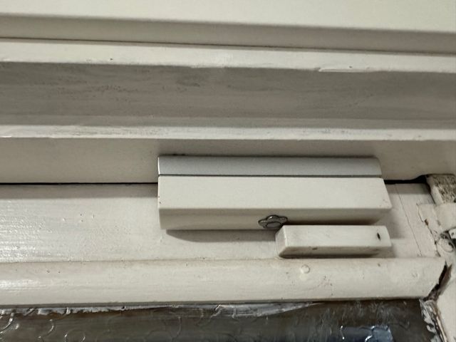 Sistema de seguridad con cámaras y sensores