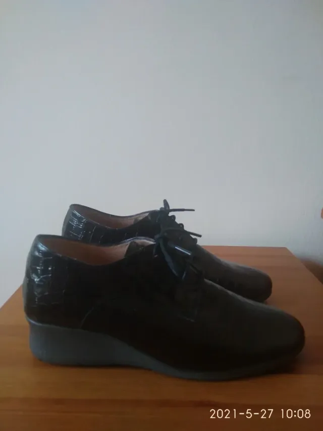 Sapatos de COURO sem USO