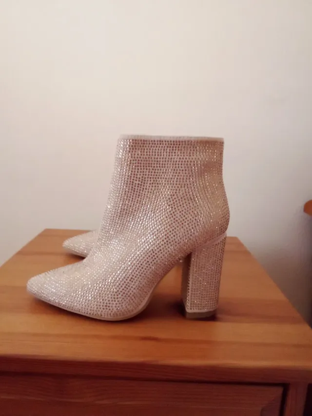 Botines dorados brillantes sin ESTRENAR