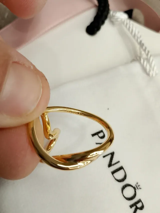 Anello Pandora Cuore Linea Sinuosa Oro