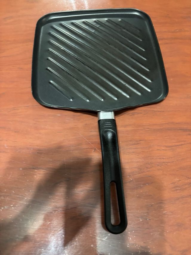 Lote 3 sartenes: asador y 2 más